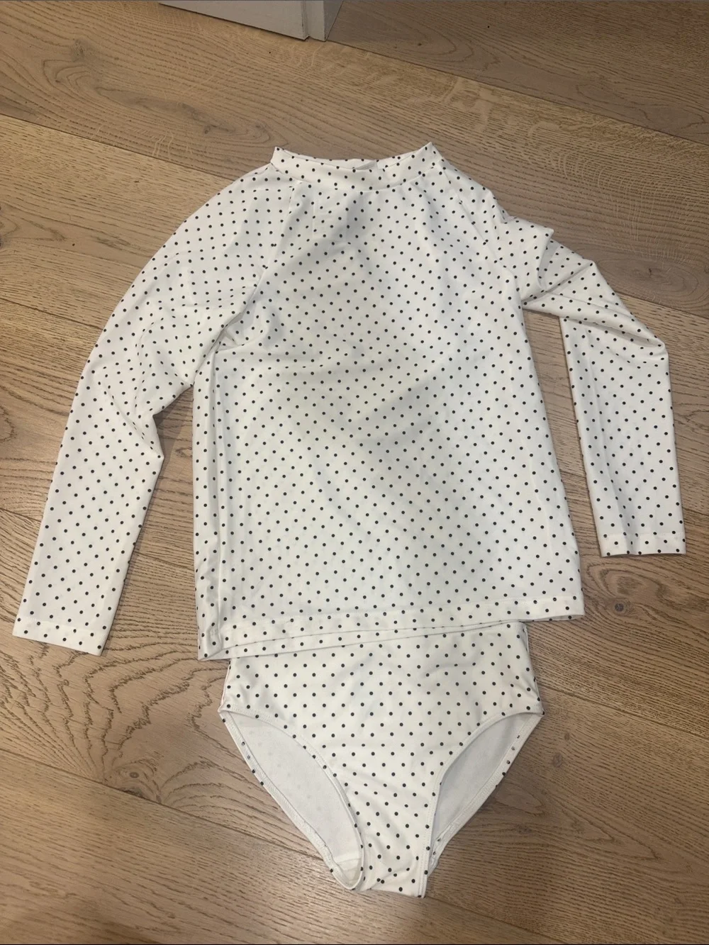 Kids White Polka Dot Long Sleeve Rash Guard Swimsuit Set